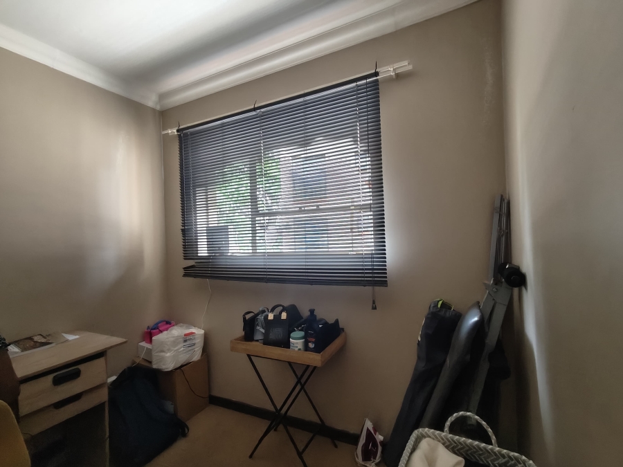 2 Bedroom Property for Sale in Geelhoutpark North West